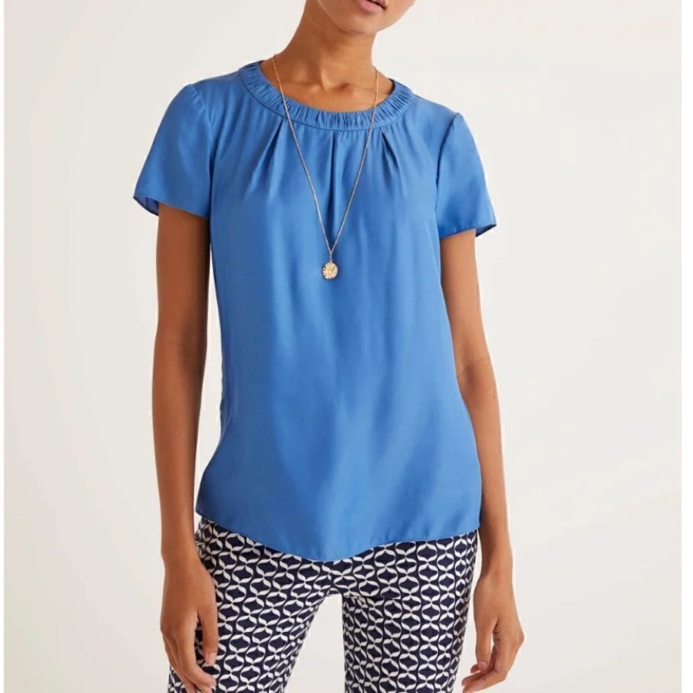 Boden Carey Light Blue Silk Blend Short Sleeve Gathered Neck Top Size 2
